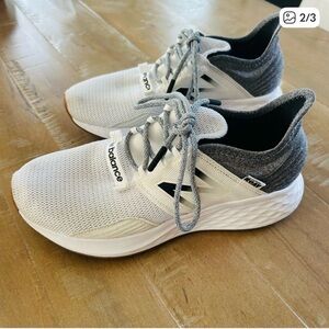 New Balance Men's White and Gray Sneakers